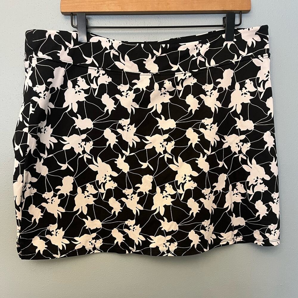 Tranquility by Colorado Clothing Black and White Floral Skort